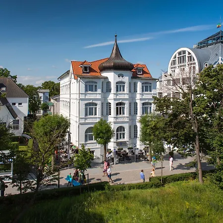 シュトラントホテル 4* ビンツ