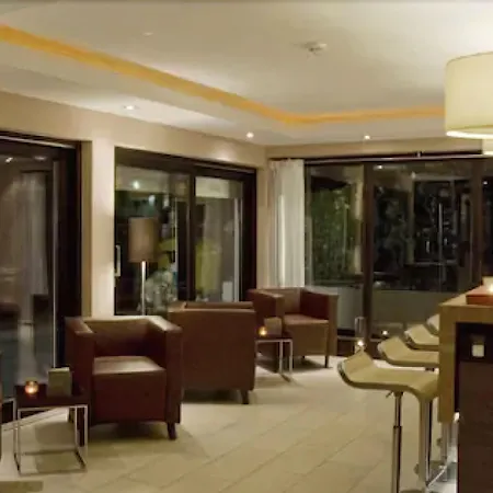 فندق Strandhotel 4*