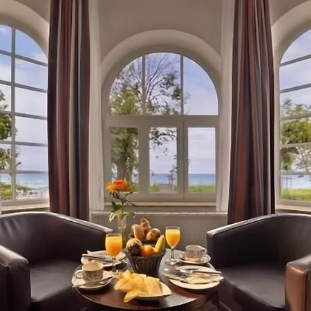 ホテル シュトラントホテル ビンツ