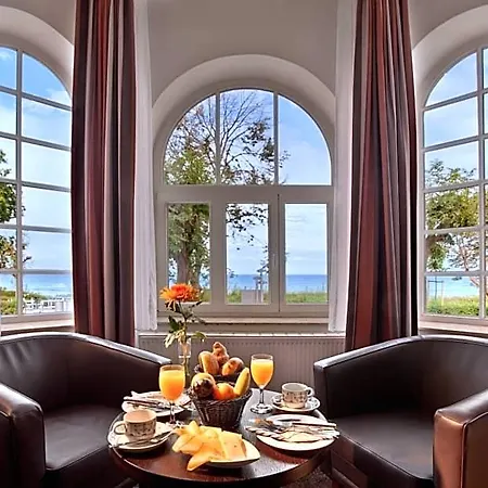 Strandhotel فندق 4*