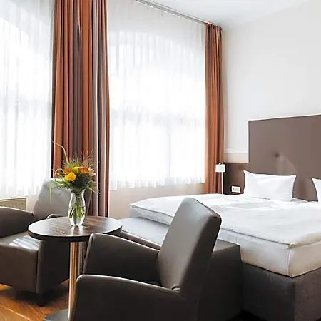 Strandhotel فندق