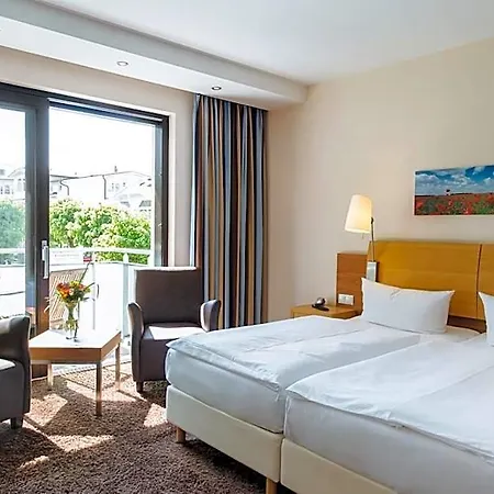 Strandhotel 4* بينز
