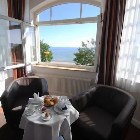 Strandhotel بينز