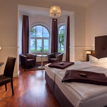 ホテル シュトラントホテル 4*