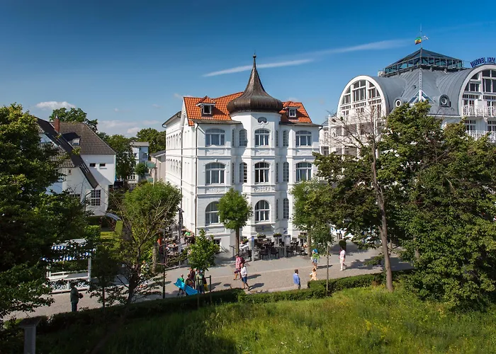 Strandhotel 4* Остзебад Бинц