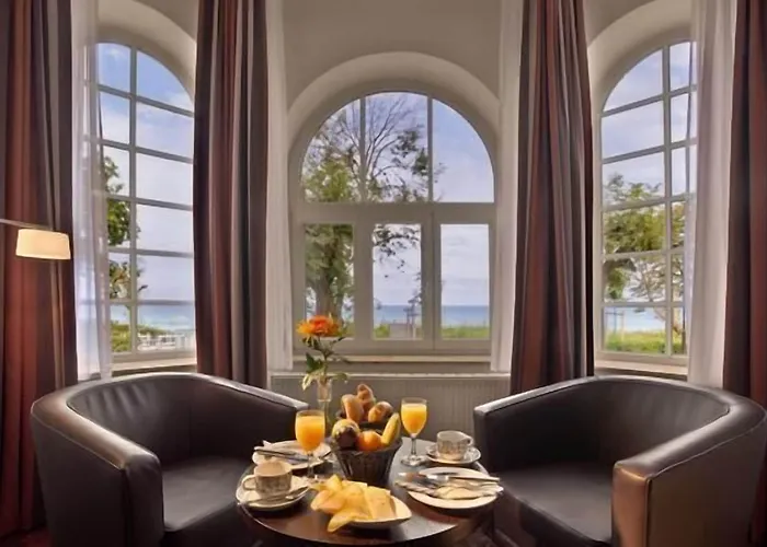 Отель Strandhotel Остзебад Бинц