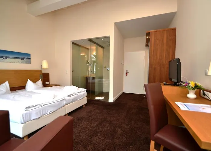 Strandhotel Hotel 4*