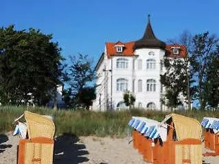 Strandhotel 4* Остзебад Бинц