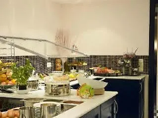 Отель Strandhotel 4*