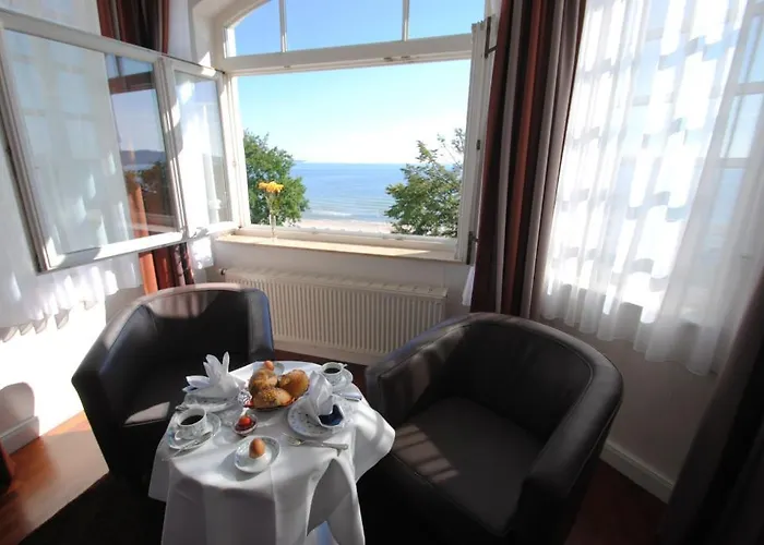 Strandhotel Hotel 4*